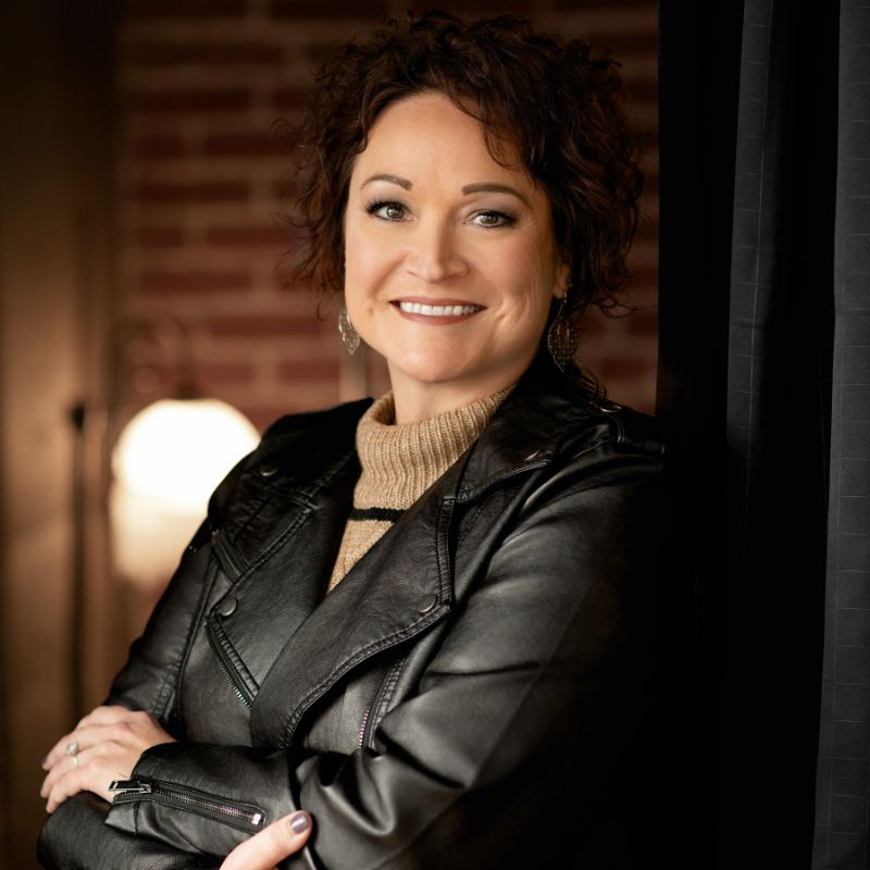 Danelle Cramer Headshot