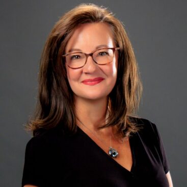 Holly Perryman Headshot