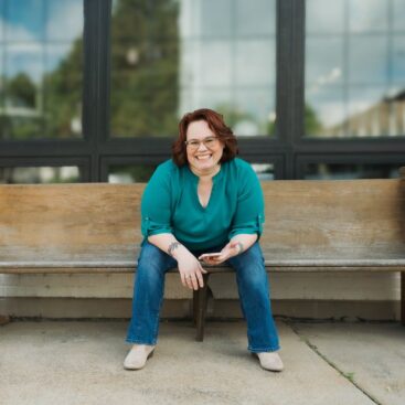 Jennifer Tamborski Headshot