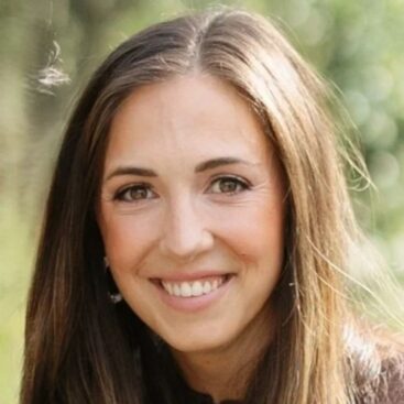 Kathleen Pavic Headshot